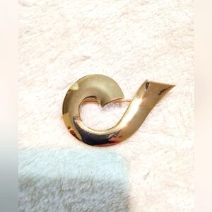 Vintage JJ 1988 Jonette Brooch Pin Swirl Could Possibly Be the Initial J